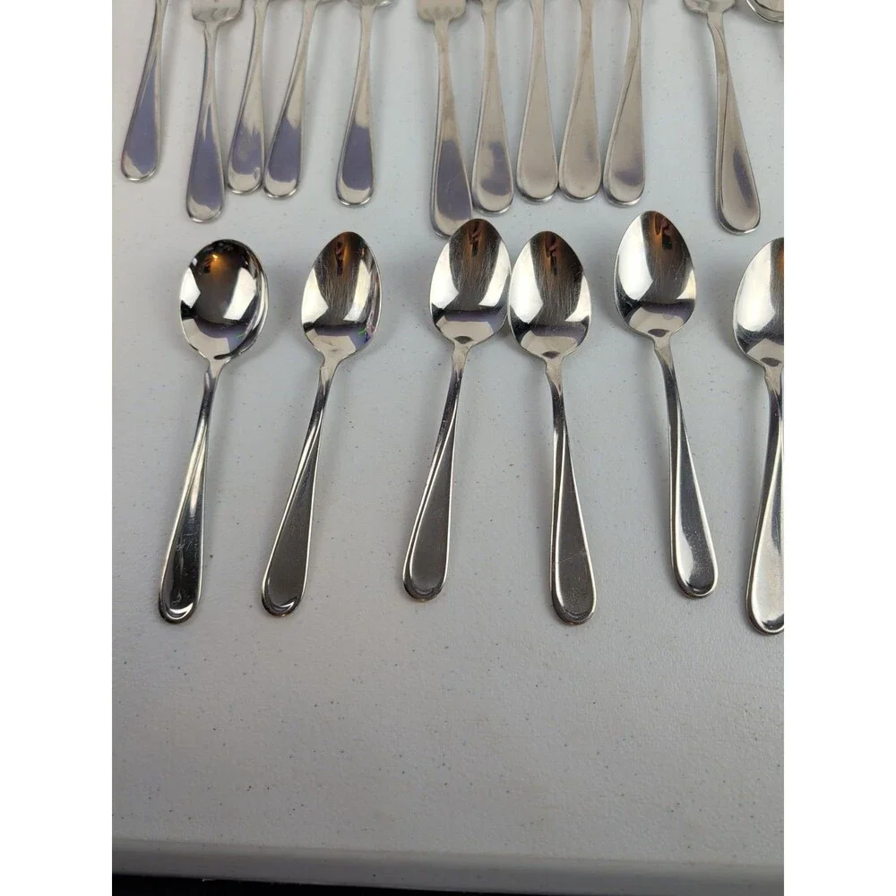 Oneida USA Flight Reliance Stainless Flatware Glossy 39 Piece Set